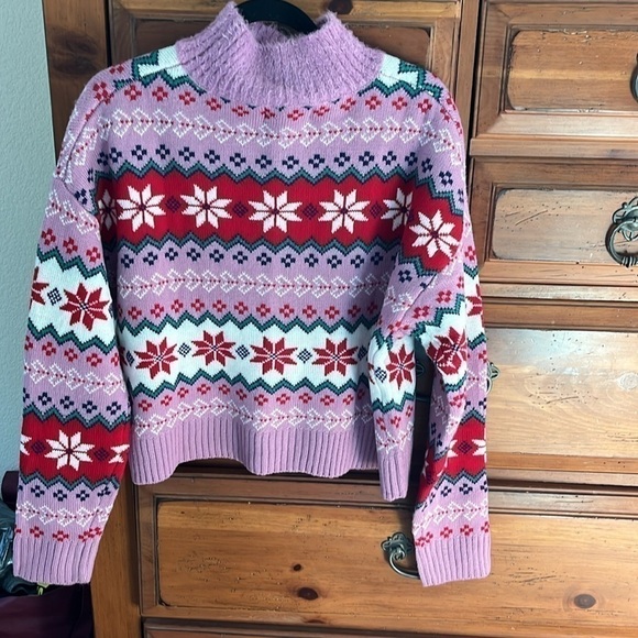 33 Degrees Women's Pink And Red Sweater NWT - Picture 5 of 9